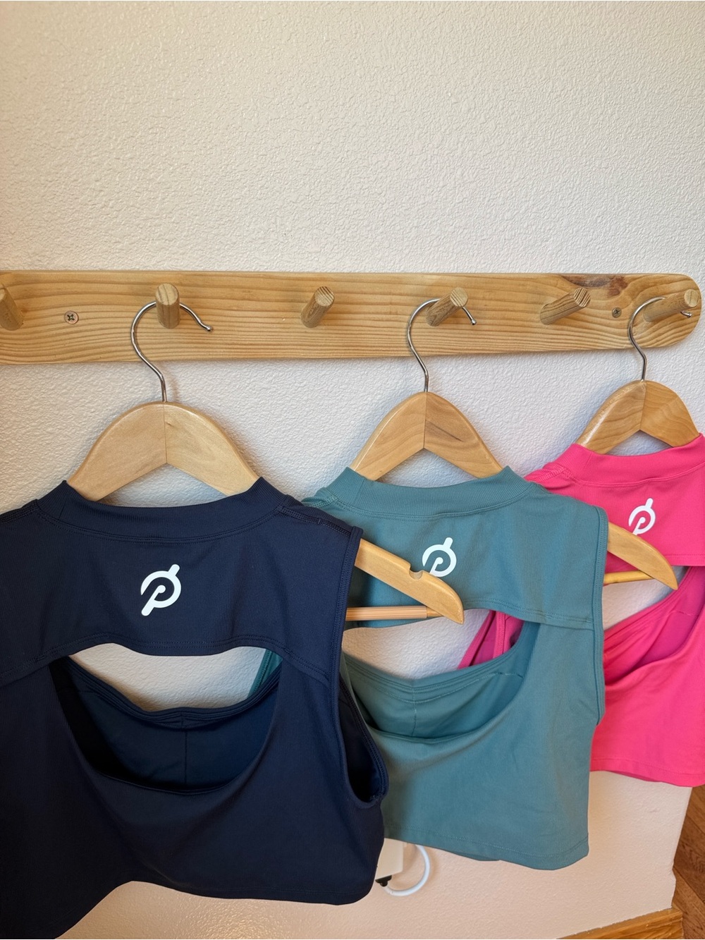 Peloton Cadent Rib Mock Neck Cutout Bra, set of 3, Navy, Pink, Green, Size Large